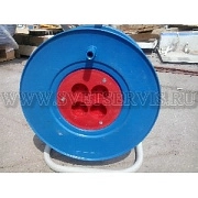 Катушка пластиковая на металлической стойке 4-х местн. б/з 300мм Москва